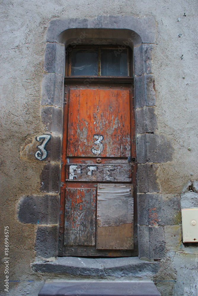 ancienne porte du quartier montferrand a clermont ferrand