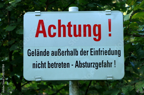 Warning about danger of falling, Warnschild vor Absturzgefahr