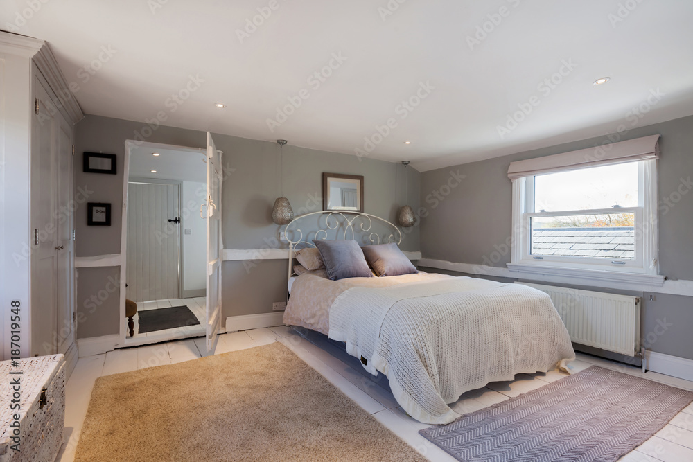 Beautiful contemporary bedroom with a traditional look Beautiful contemporary bedroom with a traditional look