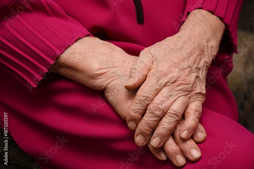 hands of an old woman