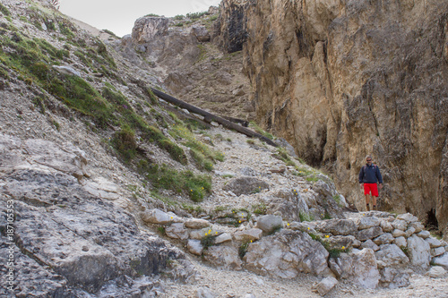 Escursione sul sentiero Armentarola tra le Dolomiti (Trentino Alto Adige, Italia)