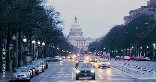 The US Capitol Buliding Pennsylvania Avenue-Dusk-Timelapse-Fall-Winter 23.98 20171223