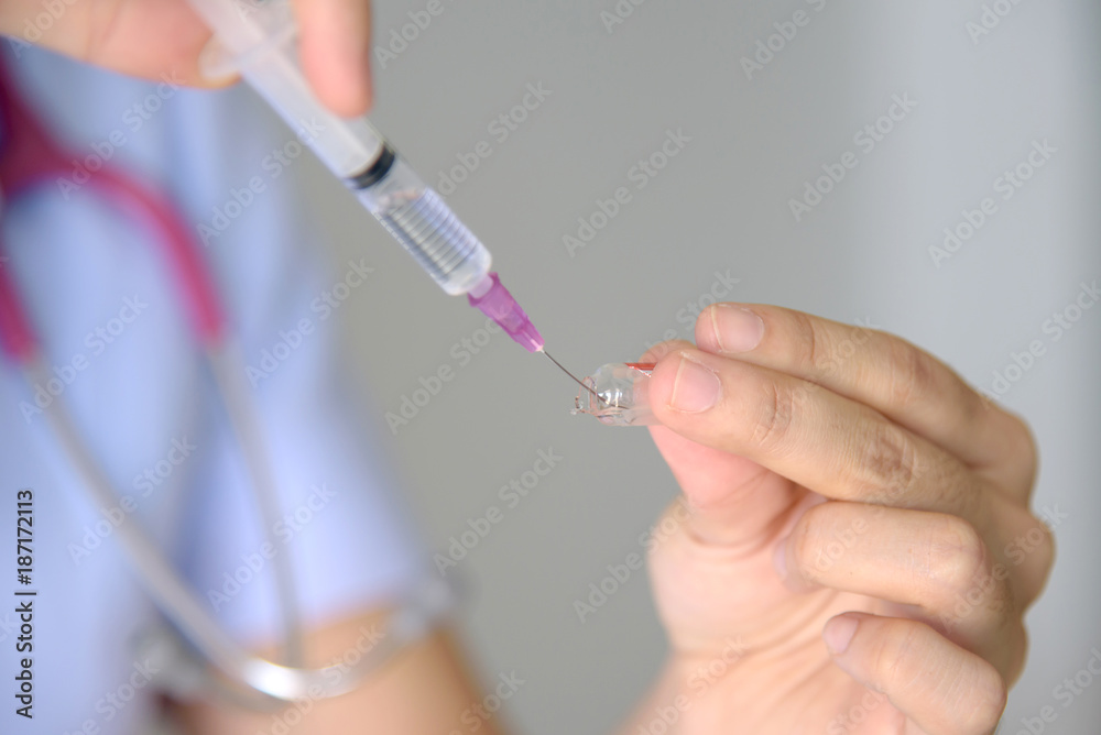 Prepare vitamin for inject Prepare vitamin for inject