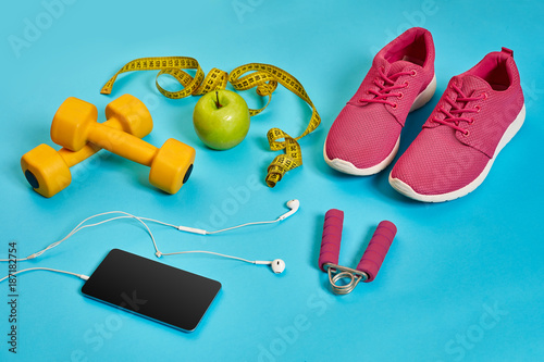 Sneakers, centimeter, green apple, weight loss, running, healthy © nazarovsergey