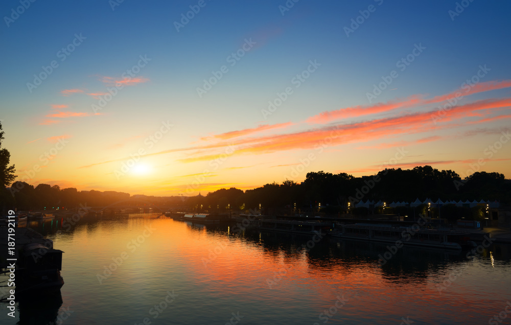 Sunset over Seine