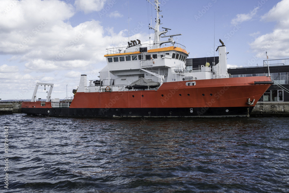 Red ship Red ship