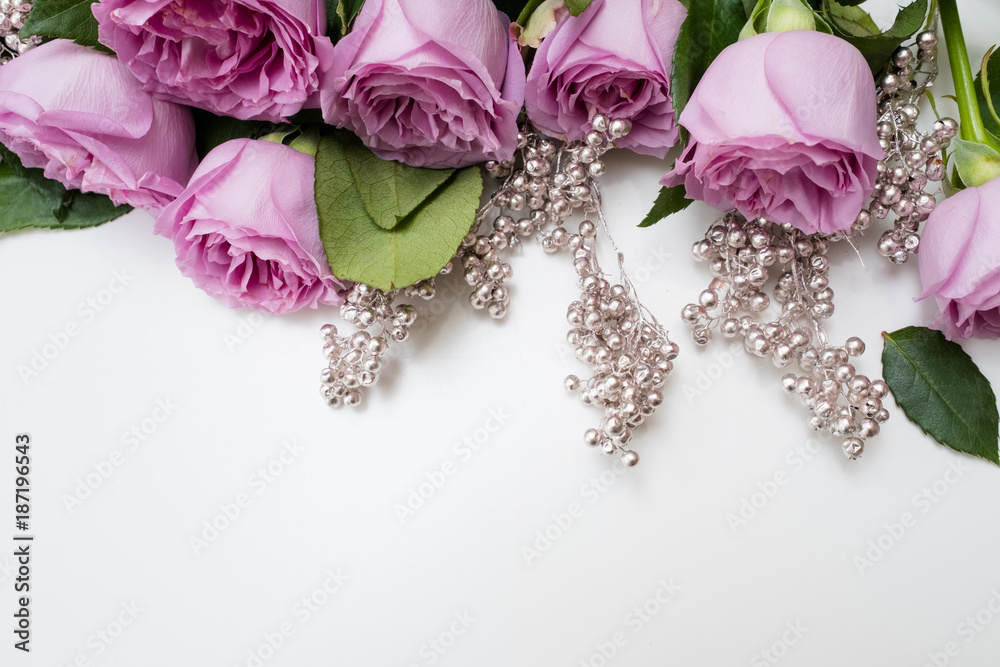 silver and white wedding flowers