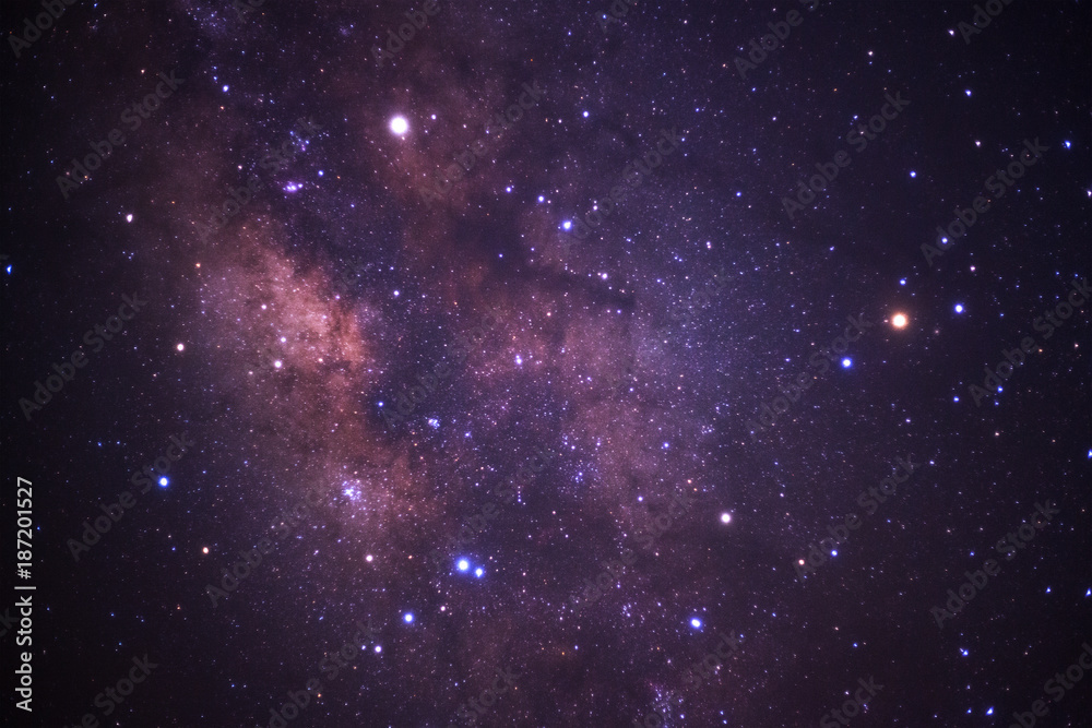 Fototapeta premium Galaktyka Drogi Mlecznej z gwiazdami i kosmicznym pyłem we wszechświecie
