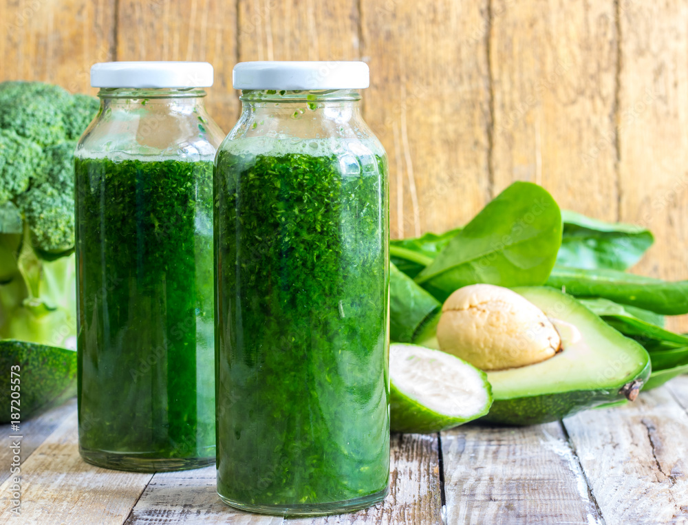 Green detox smoothie Green detox smoothie