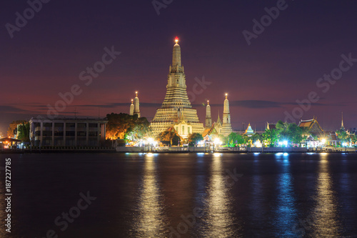 Big pagoda in Wat Arun Ratchawararam Ratchawaramahawihan   Wat Arun Landmark of Thailand in Sunset time