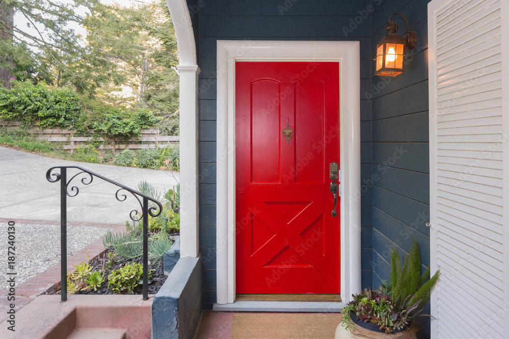 Obraz premium Red Entry Door / Front Door with single cylinder entrance electronic handle-set.