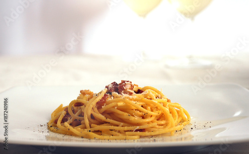 Spaghetti alla carbonara photo