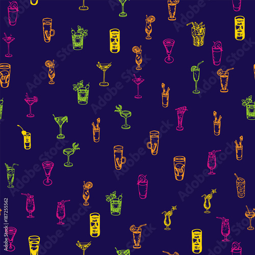 Seamless pattern with cocktails, hand drawn cocktail. Sketch of alcohol drink in different glass isolated on white background.