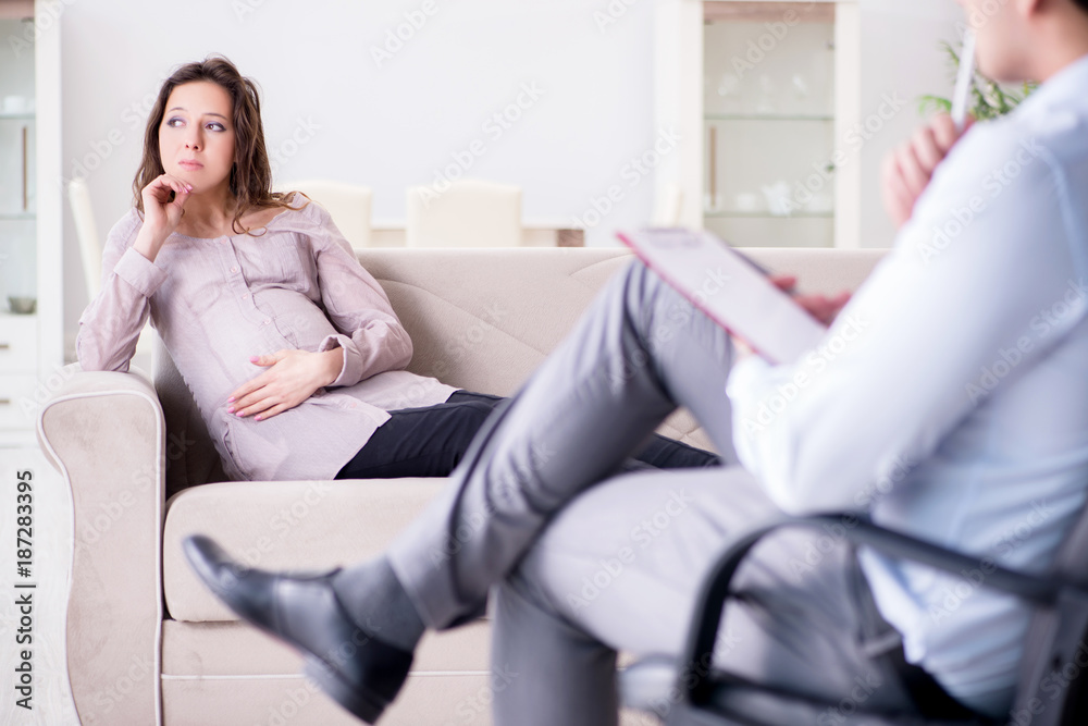 Pregnant woman visiting psychologist doctor Pregnant woman visiting psychologist doctor