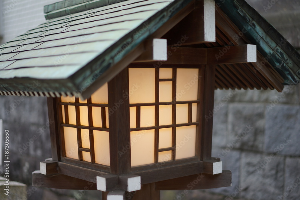 神社で参拝 神社で参拝