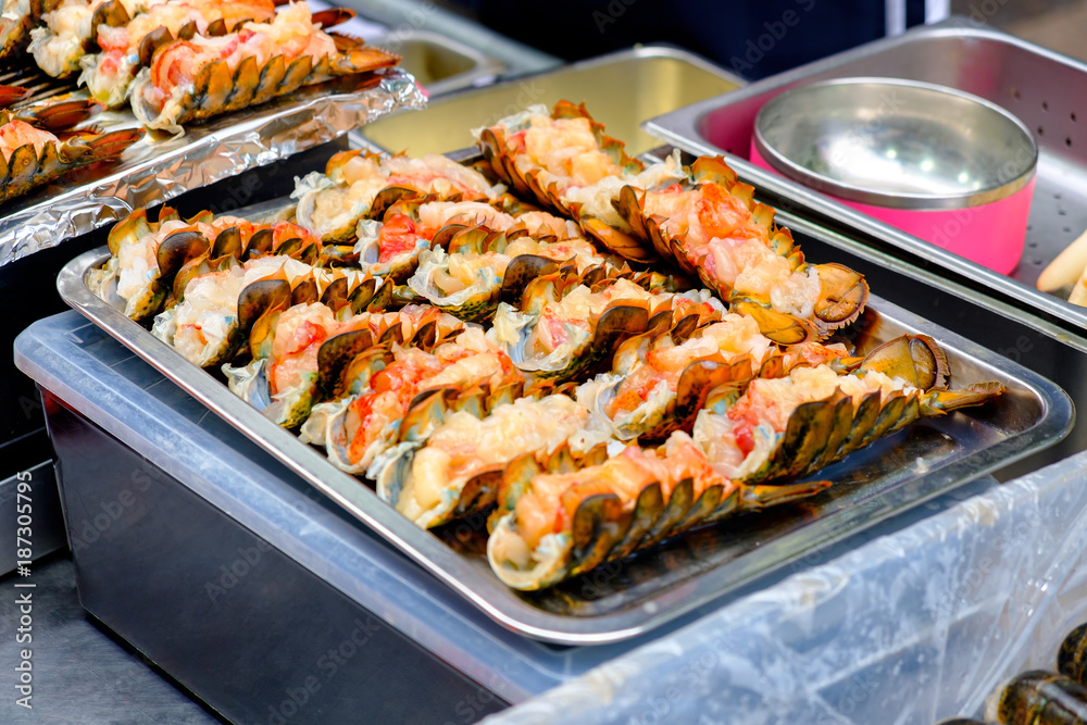 Lobster meat along with the cheese grilling (Korea street food) Lobster meat along with the cheese grilling (Korea street food)