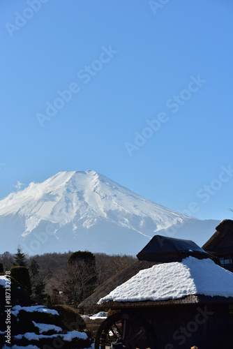 Mount Fuji in winter © Tonic Ray Sonic