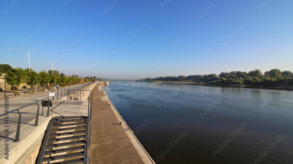 Río Vístula en Varsovia, Polonia