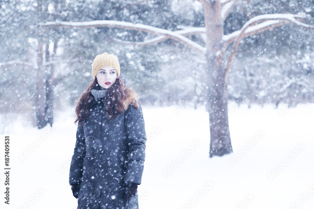 Beautiful girl in a beautiful winter snow Beautiful girl in a beautiful winter snow