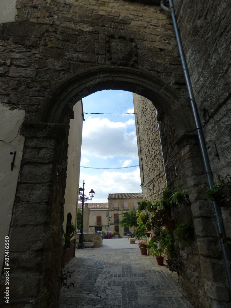 Fototapeta premium Iznatoraf,pueblo historico de Jaén, Andalucía (España) junto a Villanueva del Arzobispo, en la comarca de las Villas.