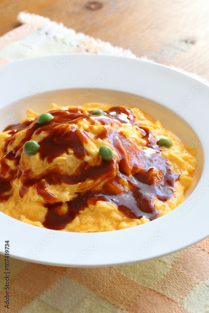 ふわとろオムライス　omelette with rice