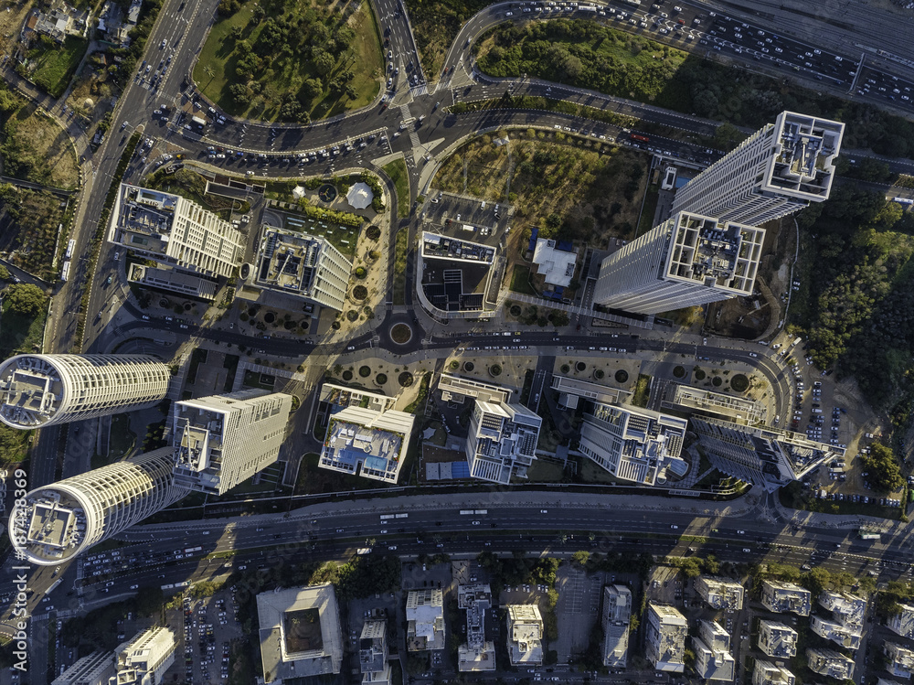 Fototapeta premium tel aviv, israel Park Tzameret is a newly built residential neighborhood of Tel Aviv, Israel, currently under construction in the east-central side of the city