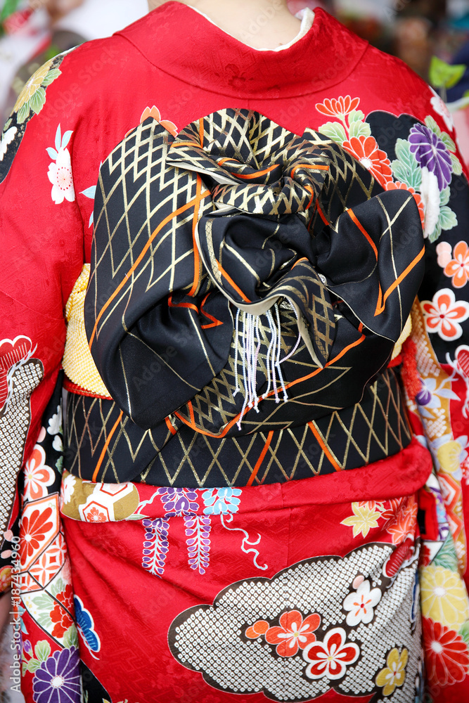 Naklejka premium 振袖