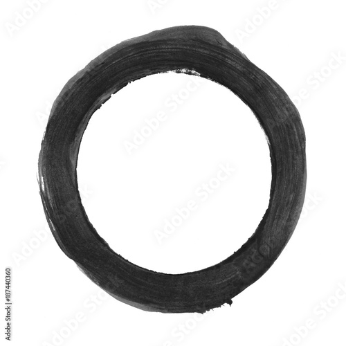 Schwarzer ungleichmäßig gemalter Kreis