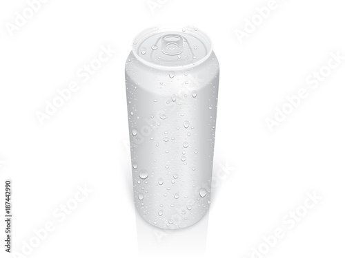 beer can with drops