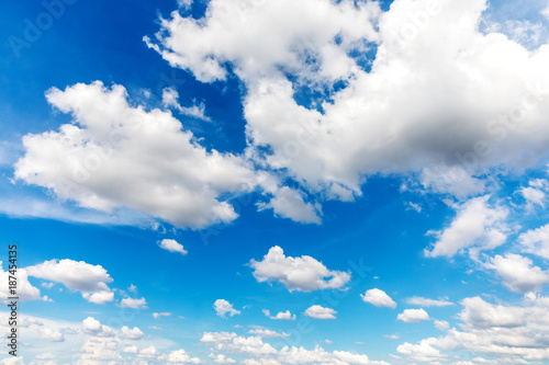 Fototapeta Naklejka Na Ścianę i Meble -  Blue sky with cloud