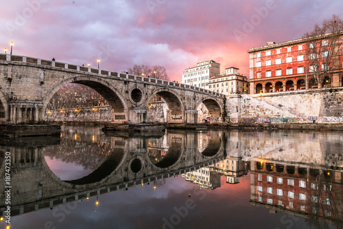 Εκτύπωση καμβά Tiber Island 23