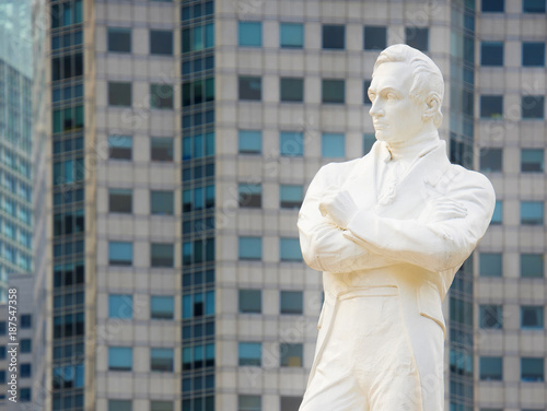 Tomas Stamford Raffles monu...