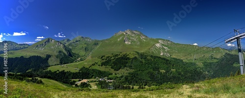 Roc d'Enfer et col d'Ancrenaz vue du Mont chery