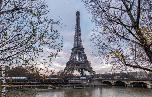 The Eiffel tower at Paris from the river Seine in morning © Netfalls