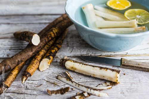 Scorzonera, peeled roots prepared for cooking. 