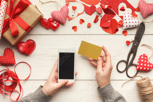 Valentine day online shopping background with copy space