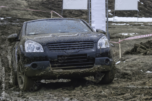 SUVs race on dirt