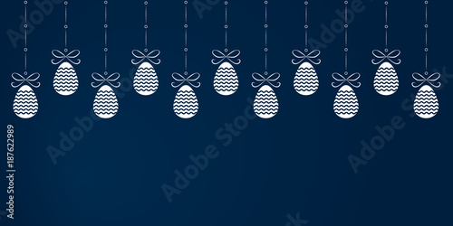 Banner con uova di pasqua appese