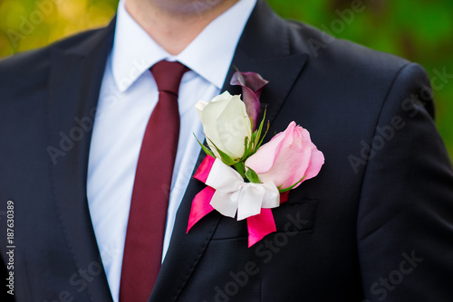 Boutonniere for the groom's jacket.