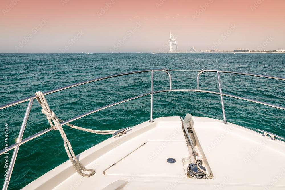 Fototapeta premium Boating in Dubai