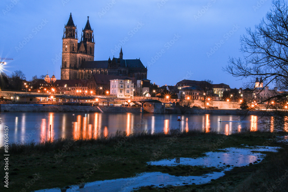 Magdeburg by night