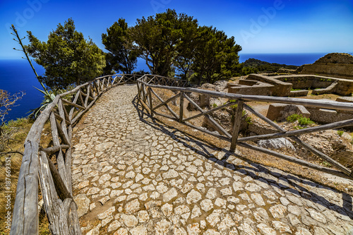 Obraz na płótnie Italy. Capri Island. Villa Jovis built by emperor Tiberius - remains the east part w salonie