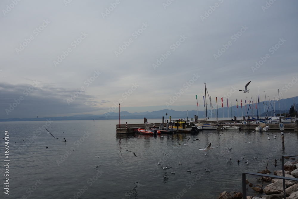 Fototapeta premium Cloudy day at Lake Garda, Italy