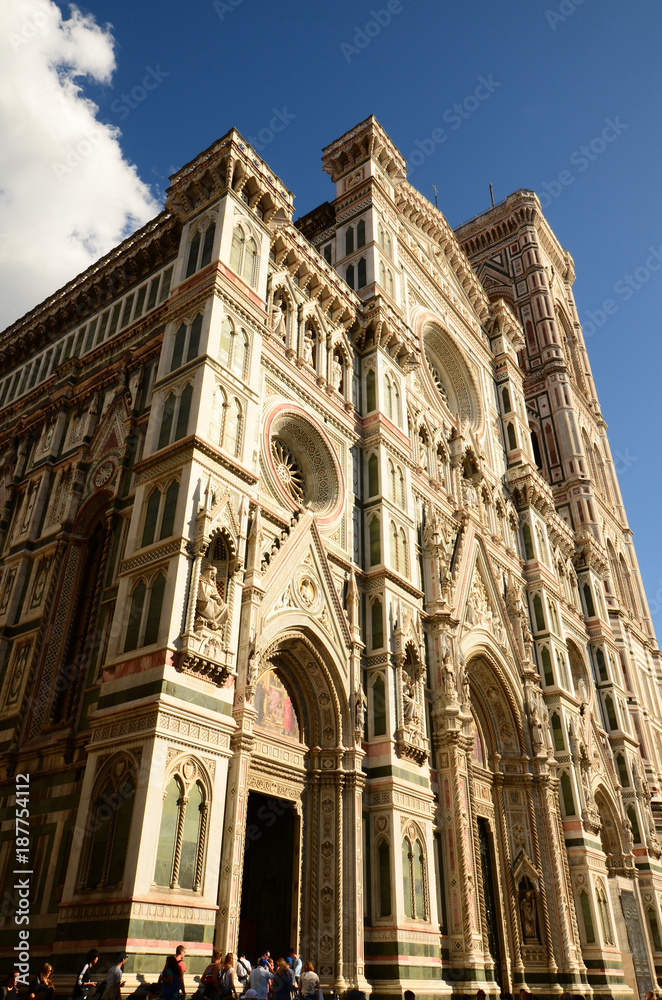 Fototapeta premium Cathedral of Santa Maria del Fiore in Florence, italy. 