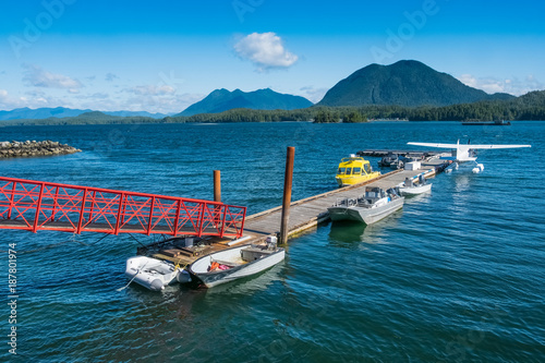 Tableau sur toile Tofino on the west coast of Vancouver Island at the northern edge of the Pacific Rim National Park Reserve, British Columbia