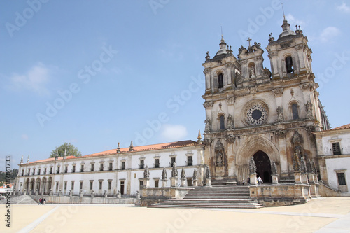 Portugal, façade sud du monastère d'Alcobaça