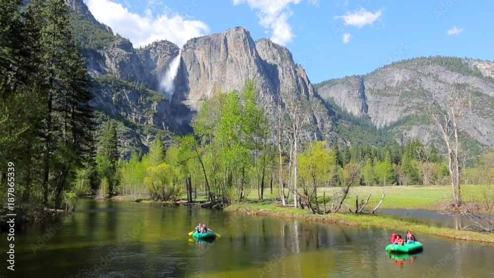 Yosemite Falls, Yosemite National Park, California, USA