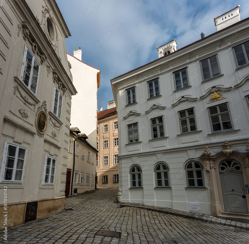 Fototapeta premium Gasse auf der Mölkerbastei in Wien