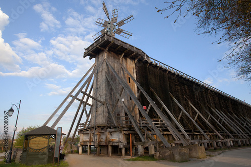 Tężnie, inhalatoria solankowe w Ciechocinku, Polska, Graduation Towers in Ciechocinek, Poland