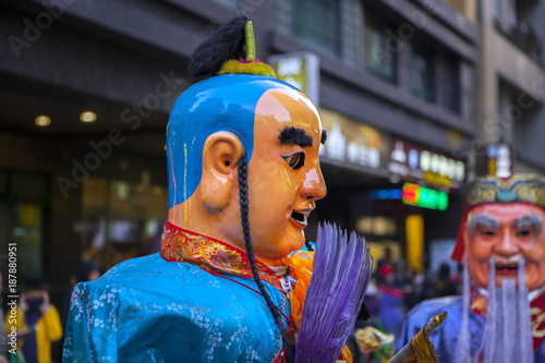 Chinese New Year, folk beliefs in Taiwan, the Lantern Festival temple parade, a huge god even,